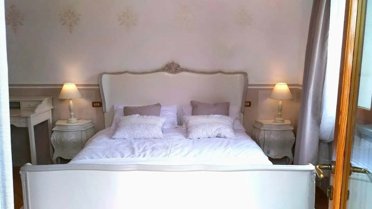 La Valinfiore Charming Home Montecarlo 0*,  Italië