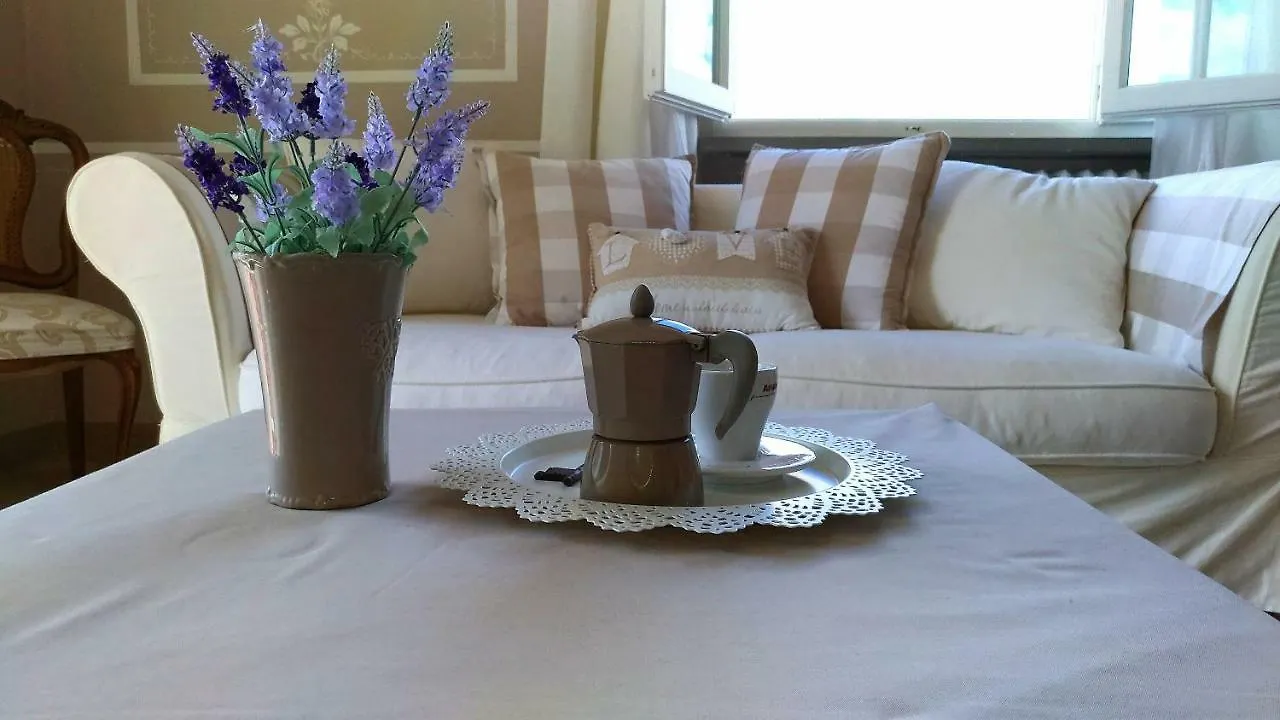 La Valinfiore Charming Home Montecarlo Holiday home